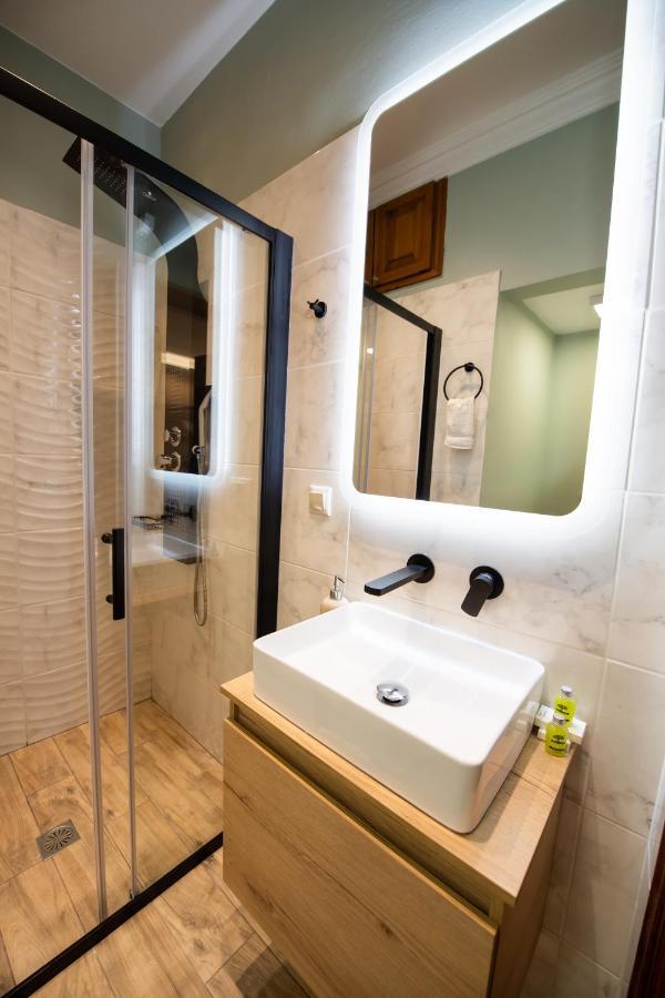 Lefkas City Apartments & Suites Lefkáda Dış mekan fotoğraf